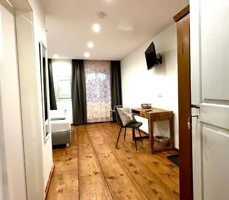 Brandstatthof - Und Restaurant Bed and breakfast