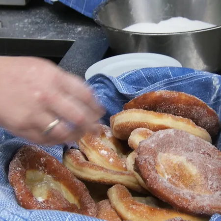 Brandstatthof - Und Restaurant Bed and breakfast 3*