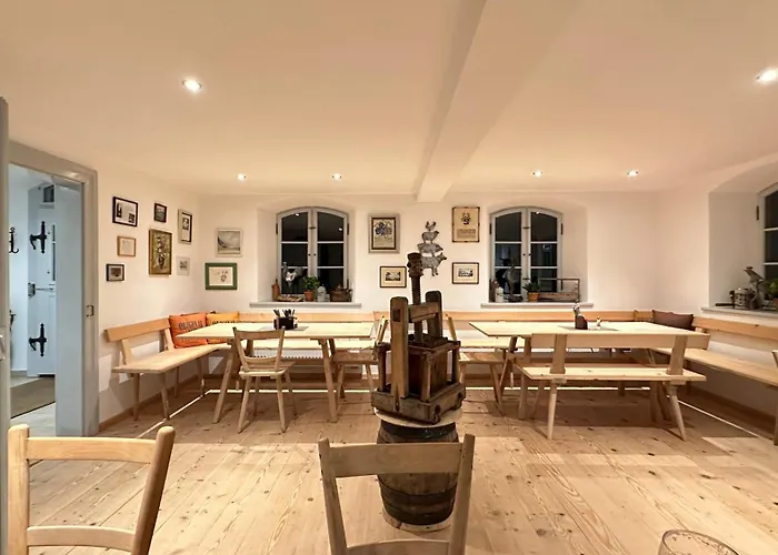 Brandstatthof - Und Restaurant 슈타인가덴