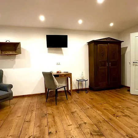 Brandstatthof - Und Restaurant Bed & Breakfast 3*