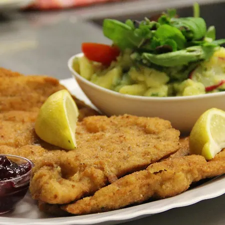 ベッド・アンド・ブレックファスト Brandstatthof - Und Restaurant